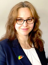 headshot of Victoria Chernyak, MD, MS, FSAR